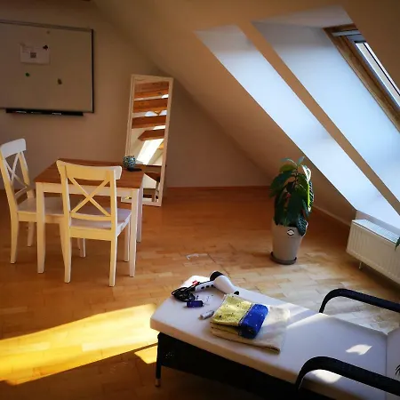 Comfortable In Cozy House *