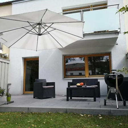 Comfortable In Cozy House Planegg